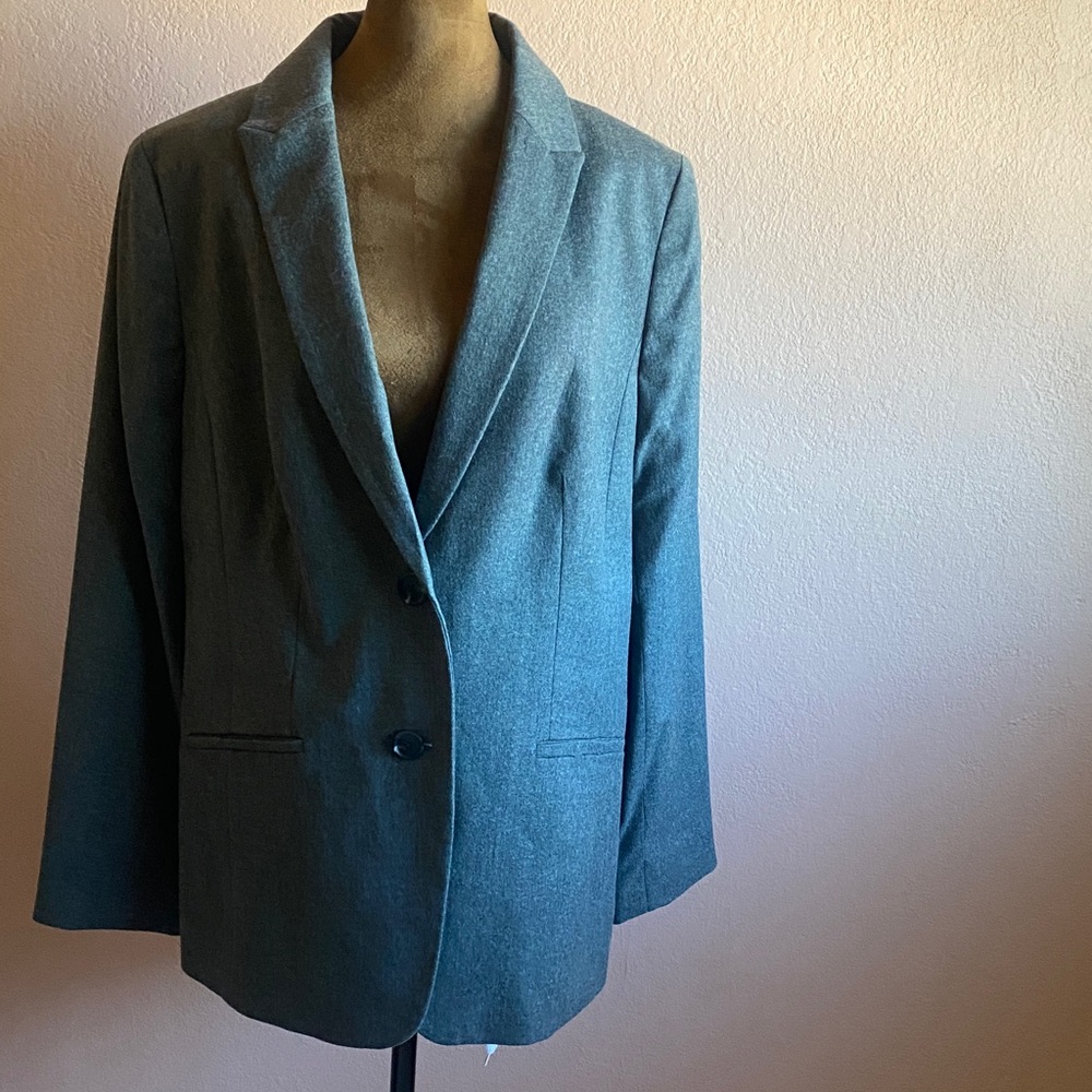 TALBOTS Fabric Woven In Italy 99% Wool Charcoal Gray Blazer